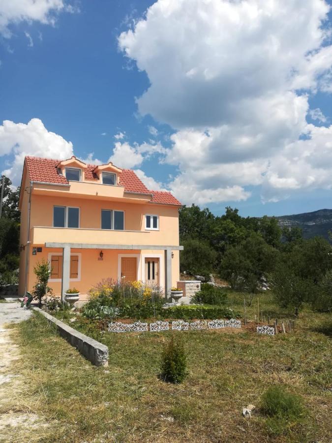 Castello Flower Apartment Kaštela Kültér fotó